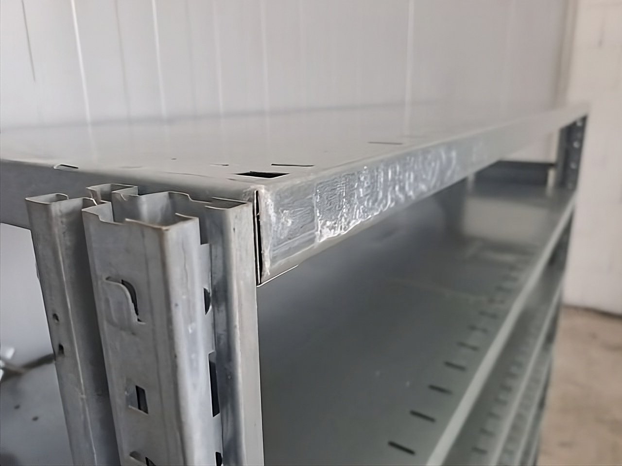 Rack de stockage d'occasion SSI Schäfer Rayonnage R 3000 1.530mm x 342mm